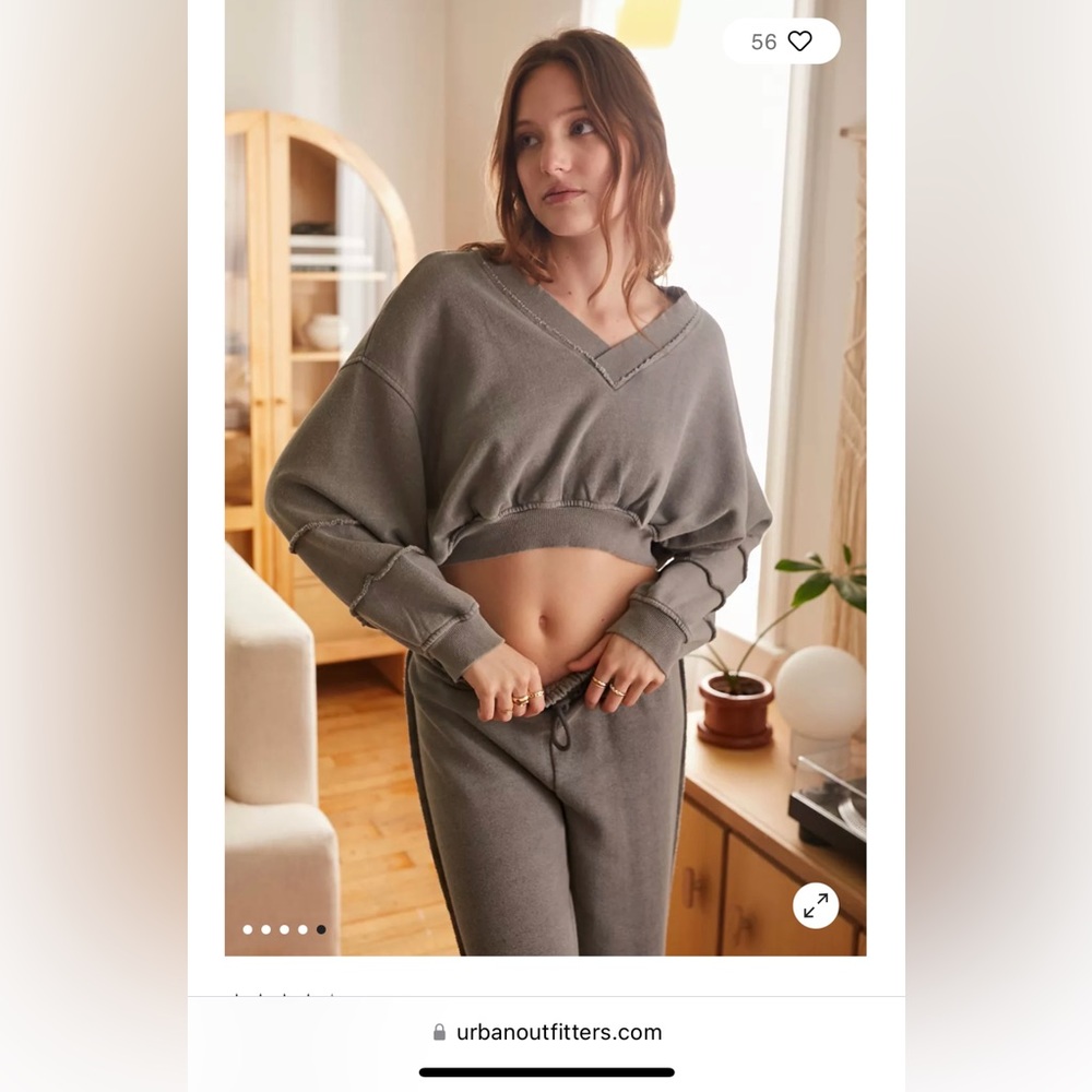 Washed black Rae  cropped pullover sweaterM urban outfitters